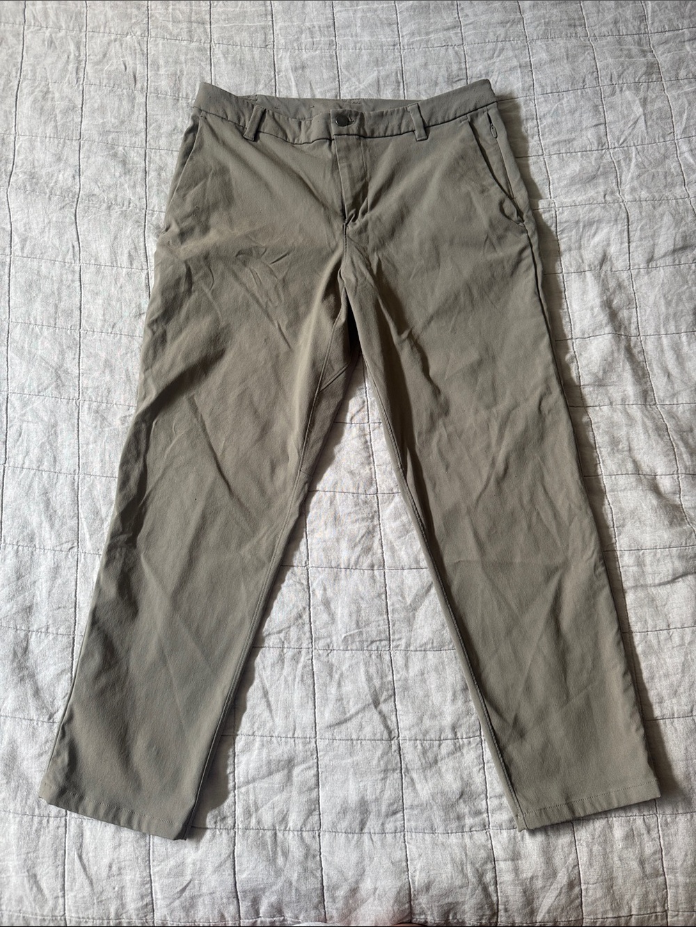 lululemon athletica Men's ABC in Olive Green